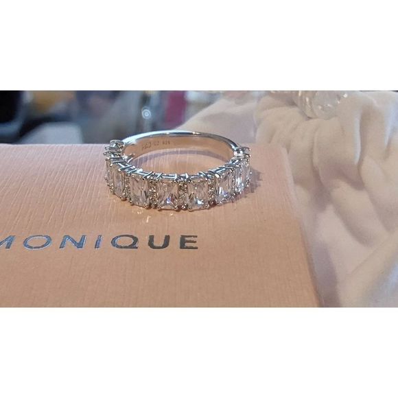 DIAMONIQUE Jewelry - Gorgeous New DIAMONIQUE 5 Ct. Emerald & Round Cut Bridal/Wedding Band Ring #8